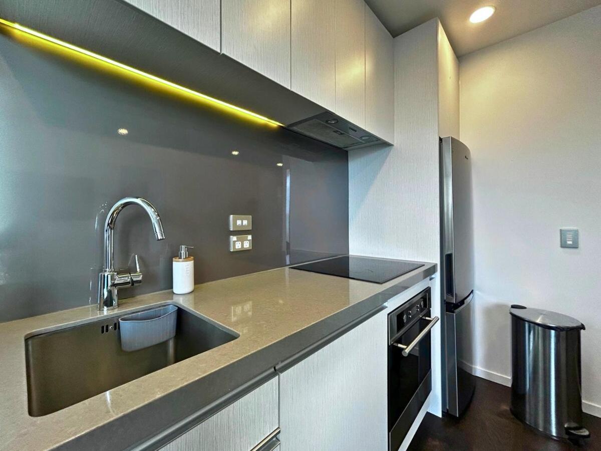 Beautiful W Sea View Apartment Auckland